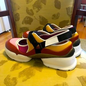 Vibrant Kate Spade Cloud Cut out active shoe🌺